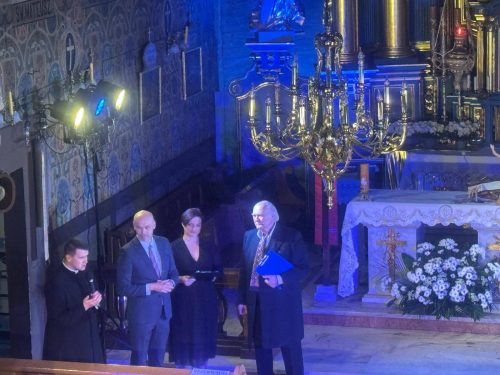 493677171_719616107675375_4894137219940040348_n